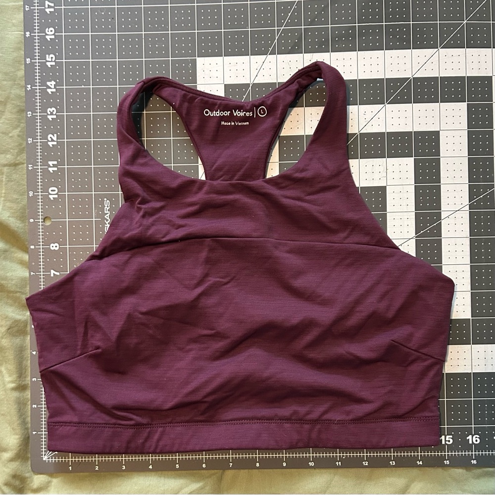 Outdoor Voices Move Free Crop Top / Sports Bra